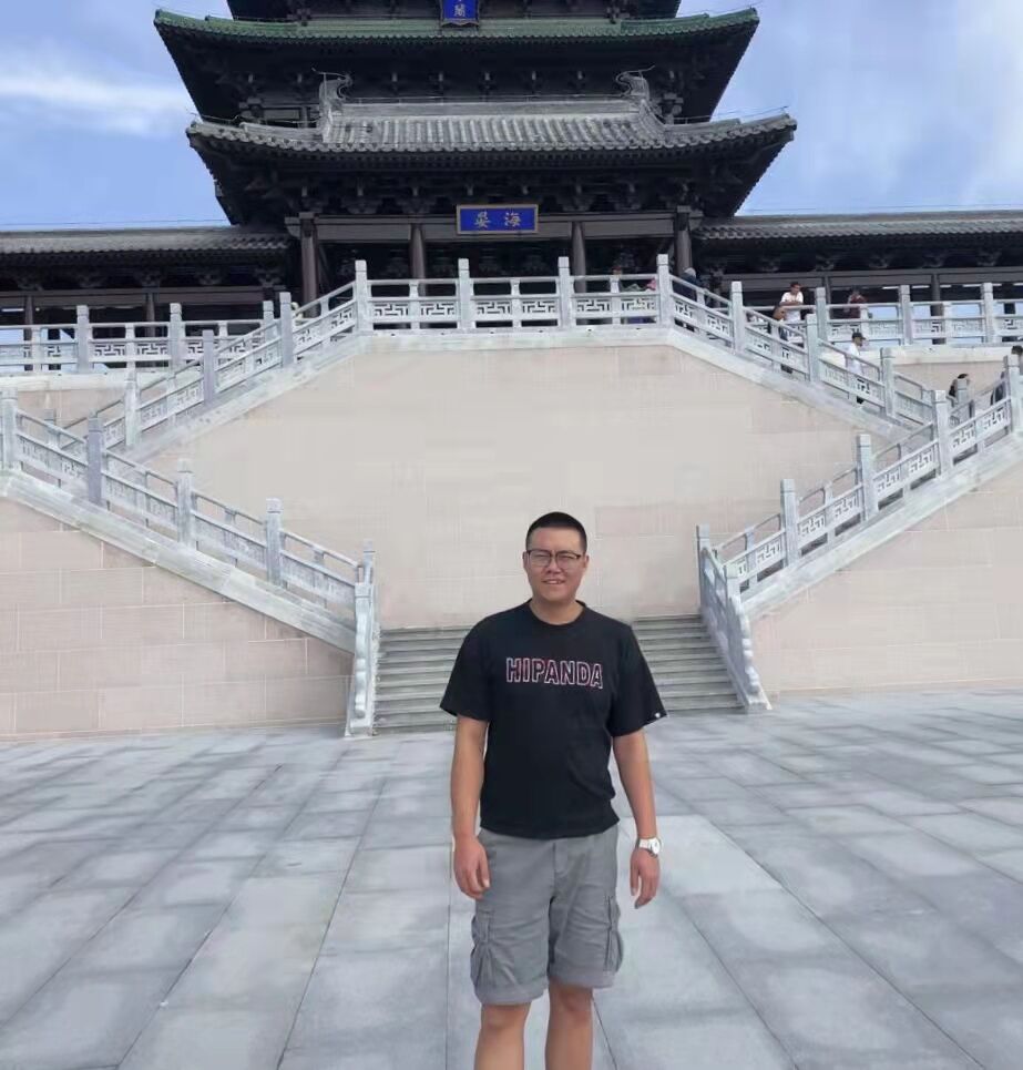 張建鑫 ---大興區鄉村振興協理員，投身于鄉村振興建設。