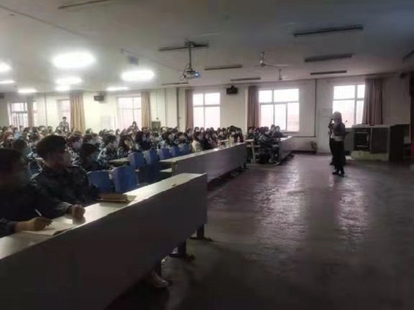 “春暖花開(kāi)之時(shí)，共獲桃李芬芳”  ——記小學(xué)教育專(zhuān)業(yè)2001-2007班實(shí)習(xí)動(dòng)員大會(huì)