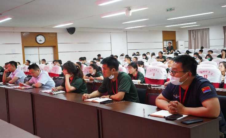 保定理工學院召開學管干部培訓周會2022.5.23