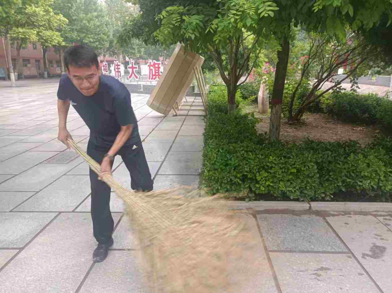 談一別奮斗路 聚四載同窗情 ——保定理工學(xué)院2022屆畢業(yè) 生歡送會