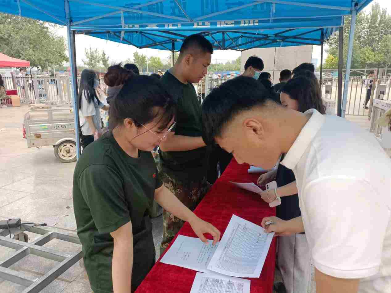 談一別奮斗路 聚四載同窗情 ——保定理工學(xué)院2022屆畢業(yè) 生歡送會