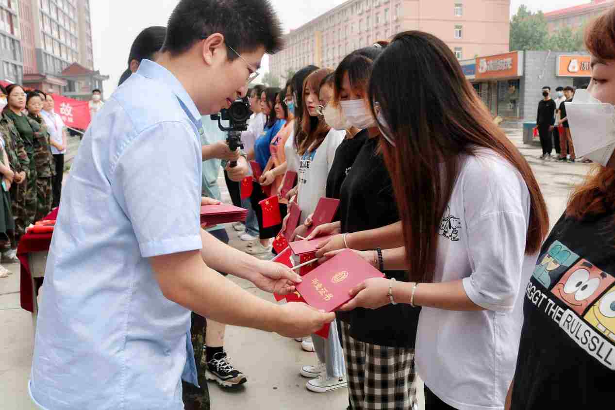 談一別奮斗路 聚四載同窗情 ——保定理工學(xué)院2022屆畢業(yè) 生歡送會