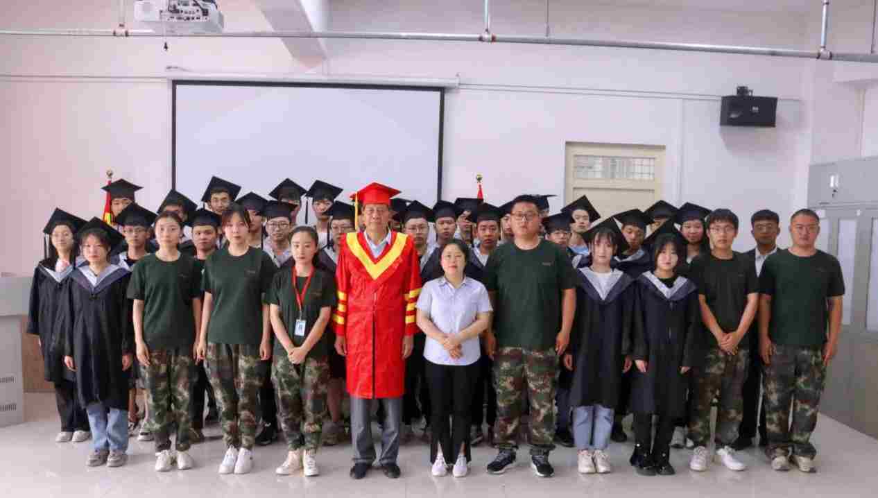 談一別奮斗路 聚四載同窗情 ——保定理工學(xué)院2022屆畢業(yè) 生歡送會