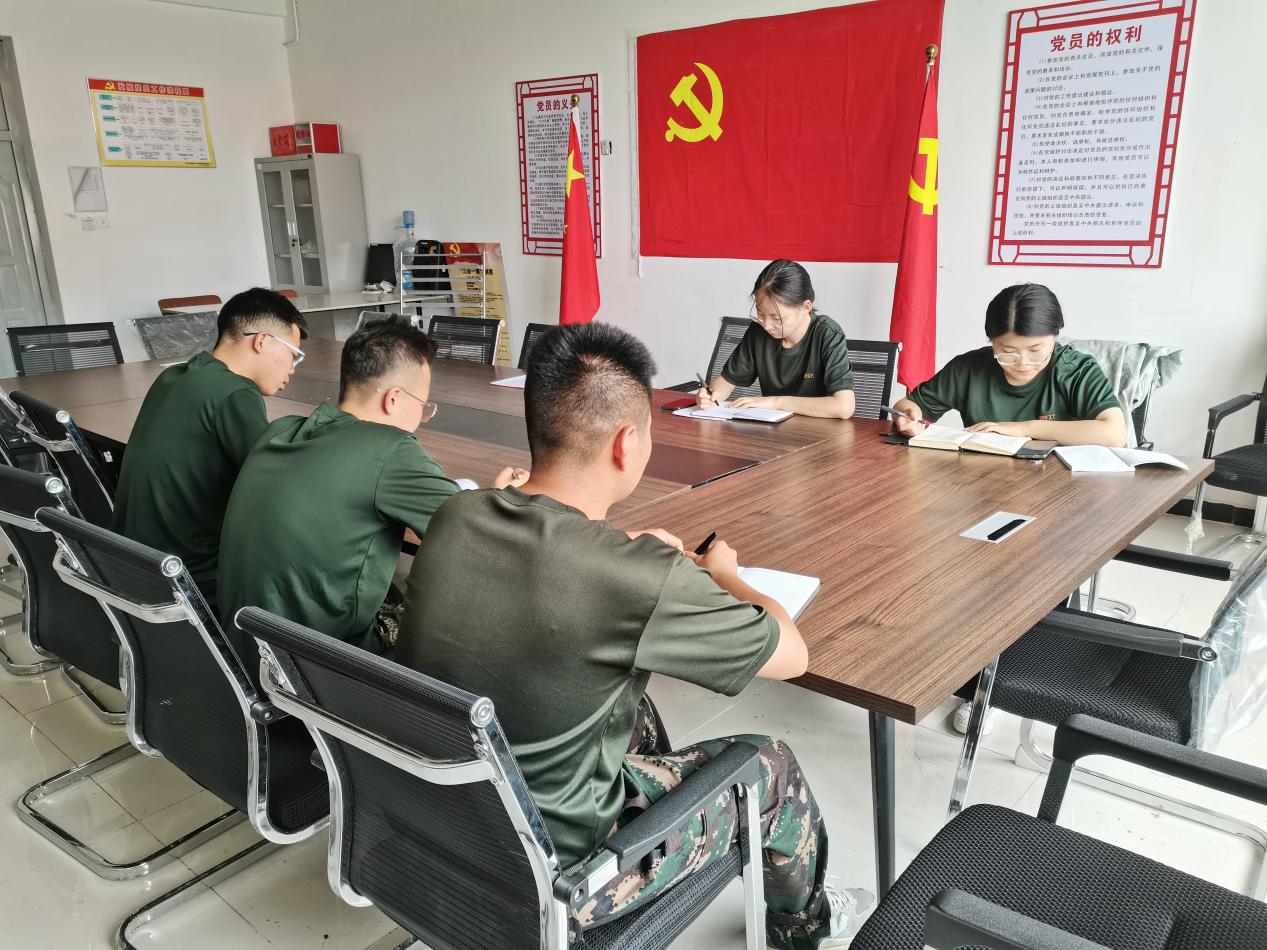 強(qiáng)化凝“新”聚力,賡續(xù)立德樹人——我校“傳幫帶”式新入職輔導(dǎo)員培訓(xùn)圓滿結(jié)束