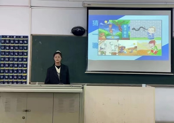 雛鷹將展翅，青蔥年華彰顯教師風(fēng)尚  ——《教師口語(yǔ)》課程創(chuàng)新改革