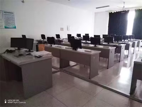 外國語學院語音室介紹