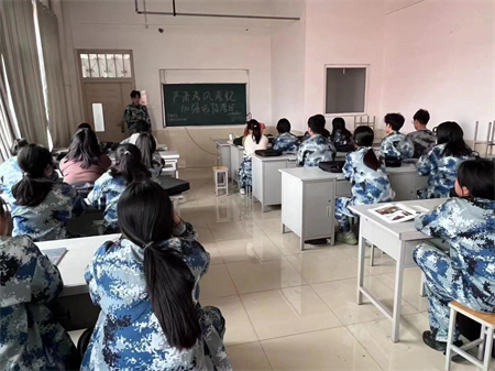 保定理工學院藝術學院學工隊伍召開嚴肅考風考紀加強誠信考試主題會議