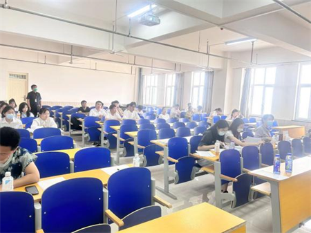 藝術學院順利舉行2023屆畢業論文答辯