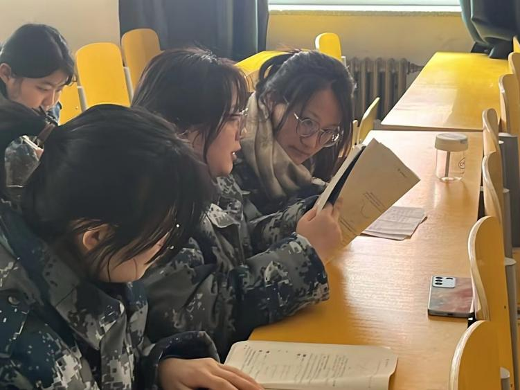 雷鋒精神共傳承，志愿服務學雷鋒