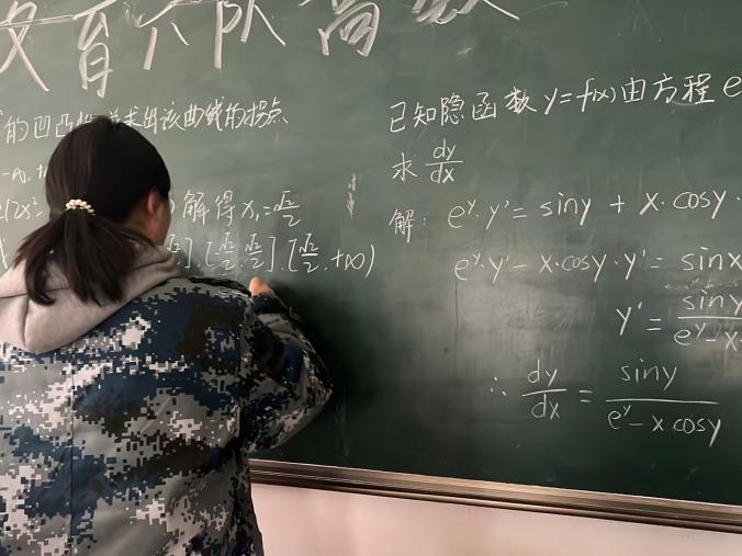 雷鋒精神共傳承，志愿服務學雷鋒