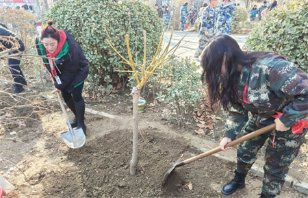 “草木皆待春，你我共護綠”——保定理工學院藝術學院開展“3.12植樹節”主題活動