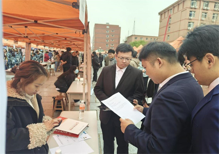 “建立合作模式，拓展就業路徑”