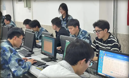 校園打字測(cè)速大賽：指尖飛揚(yáng)，速度激情