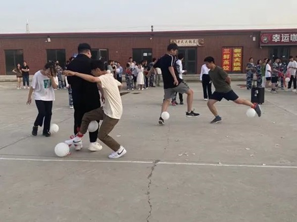 保定理工學(xué)院||管理學(xué)院||“趣”享運(yùn)動(dòng)，“味”你加油—我院舉辦趣味運(yùn)動(dòng)會(huì)