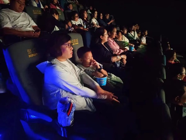 保定理工學院||管理學院||桃李花開，感謝有你——我院為慶祝第39個教師節舉行觀影活動