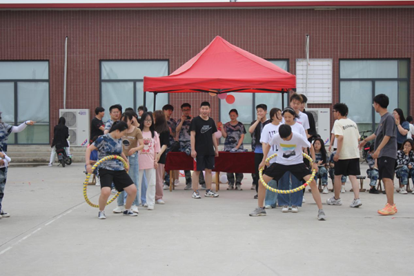 保定理工學院‖管理學院‖我院舉辦“運動青春，快樂無限”趣味運動會