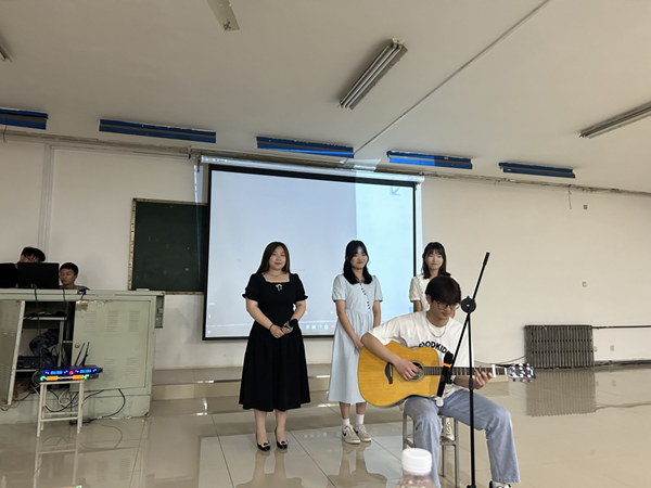 保定理工學(xué)院‖管理學(xué)院‖我院舉行“星光閃耀，激情夏夜”才藝展示大賽