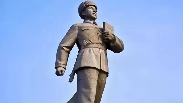 學習雷鋒‖管理學院‖弘揚雷鋒精神，爭做進步青年