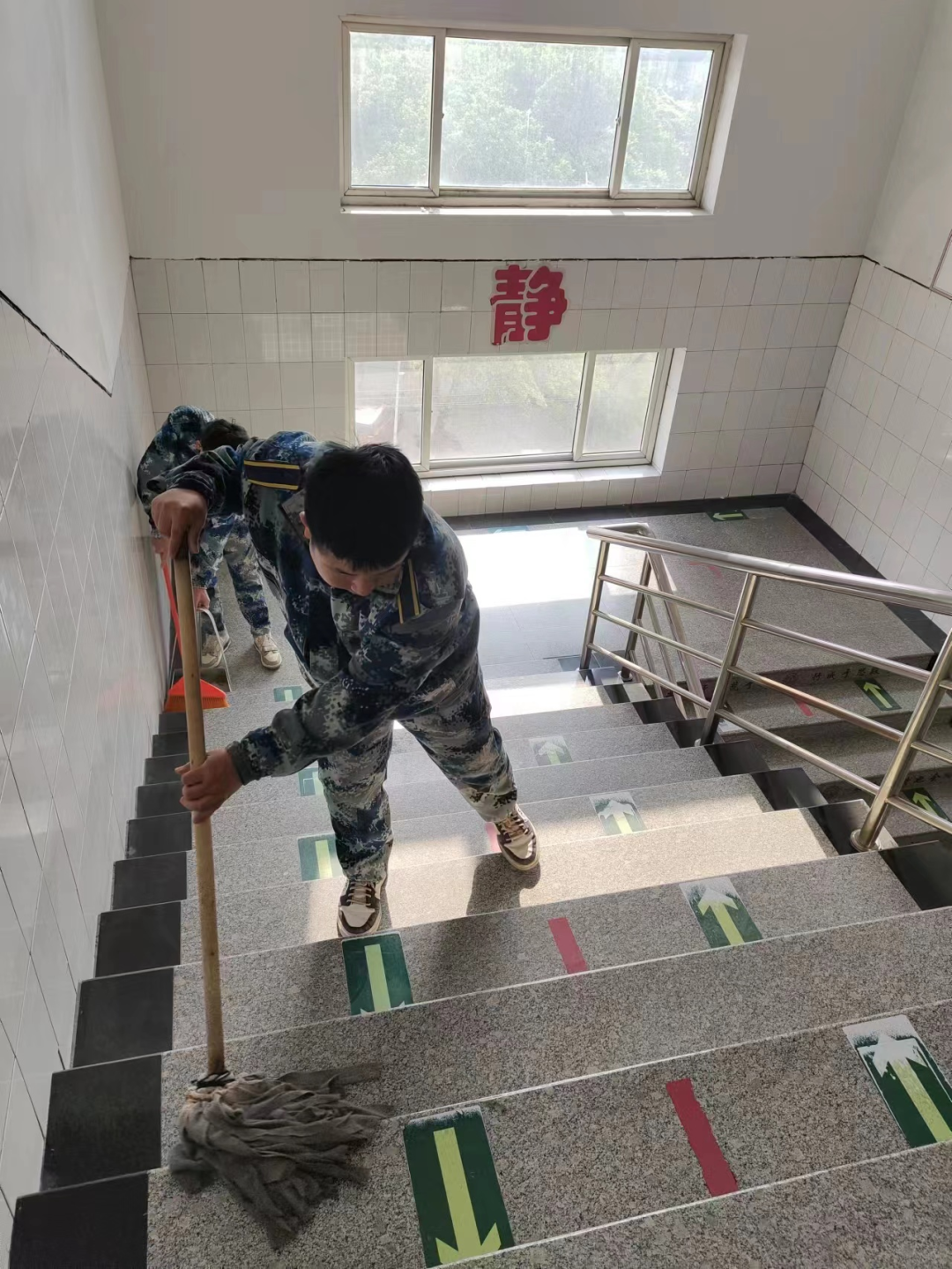 愛國衛生月｜助力創城 管理學子在行動！