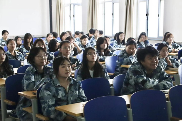 榜樣引領|保定理工學院|管理學院|優秀畢業生王雯潼經驗交流分享會