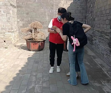 “志愿新時代，志愿服務行”——保定理工學院藝術學院與淮軍公所博物館五一勞動節志愿服務活動