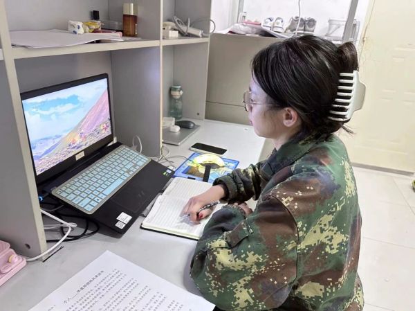 保定理工學(xué)院||管理學(xué)院||學(xué)習(xí)榜樣精神，爭做先鋒模范