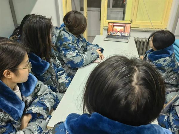 保定理工學(xué)院||管理學(xué)院||學(xué)習(xí)榜樣精神，爭做先鋒模范