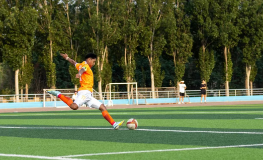 駐保高校足球聯(lián)賽圓滿落幕，保定理工學(xué)院勇奪佳績(jī)