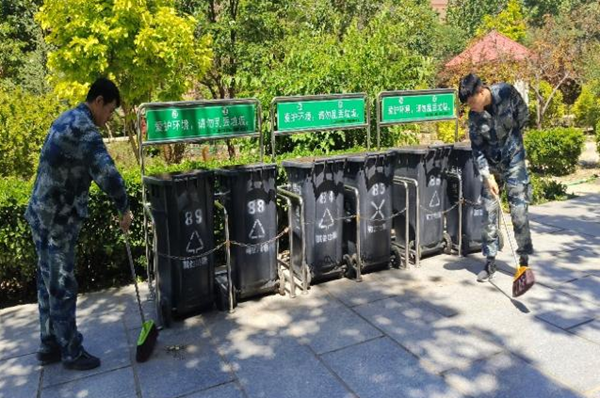 勞動教育|保定理工學院|管理學院|我院開展“垃圾不落地，校園更美麗”校園清潔活動