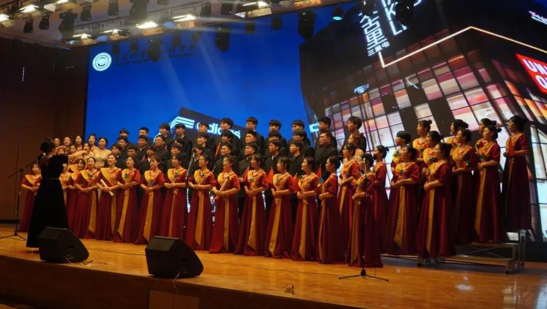 青春校園|“赤子奏響凌云志,后浪奔涌繪新篇”大型合唱會圓滿結束!