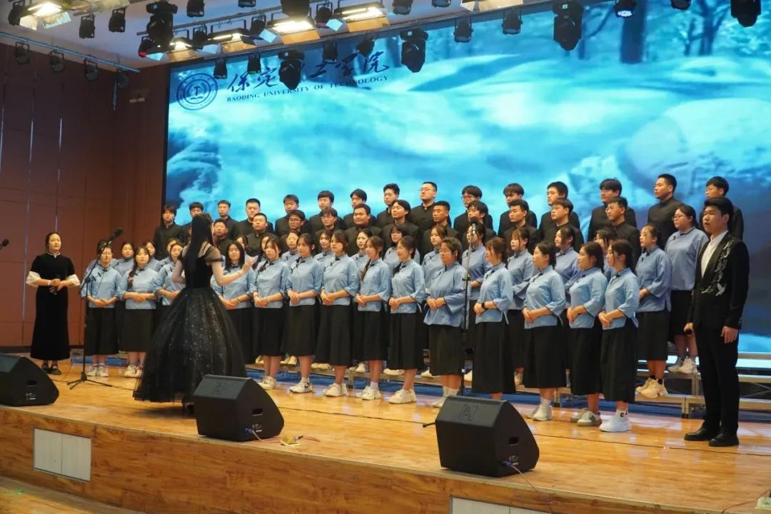 青春校園|“赤子奏響凌云志,后浪奔涌繪新篇”大型合唱會圓滿結束!