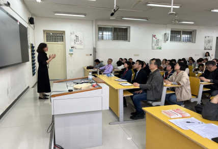 加強觀摩示范效應，助力青年教師提高