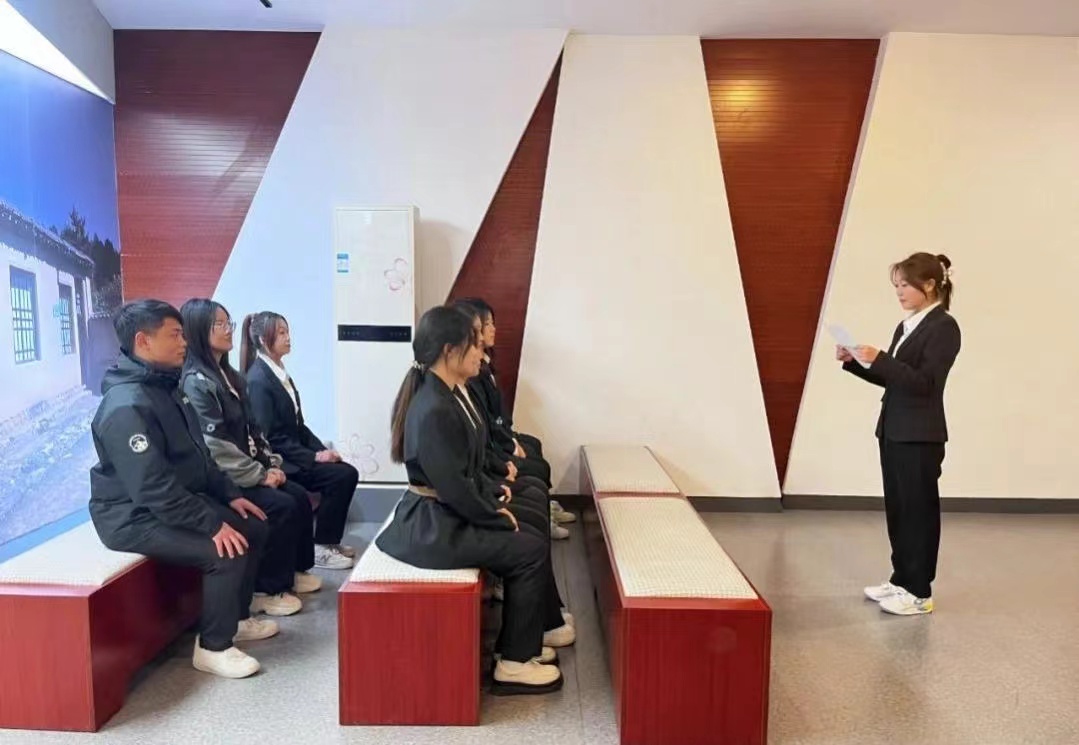 保理會計學院緬懷革命烈士,繼承先烈遺志