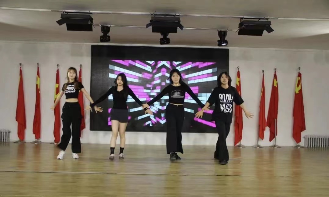 保理會計學院聚青春之火,譜會院華章