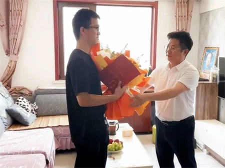 熱烈祝賀！保定理工學院藝術學院 0001 號錄取通知書已送達