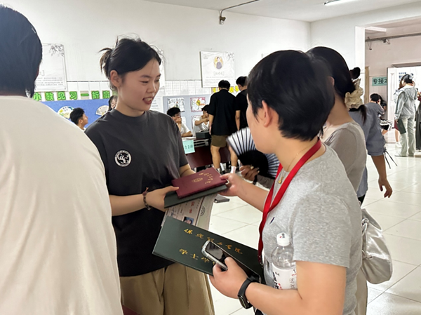 畢業季|保定理工學院|管理學院|畢業驪歌起，青春再啟航—我院2024屆畢業生平安離校