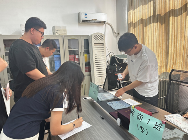 畢業季|保定理工學院|管理學院|畢業驪歌起，青春再啟航—我院2024屆畢業生平安離校