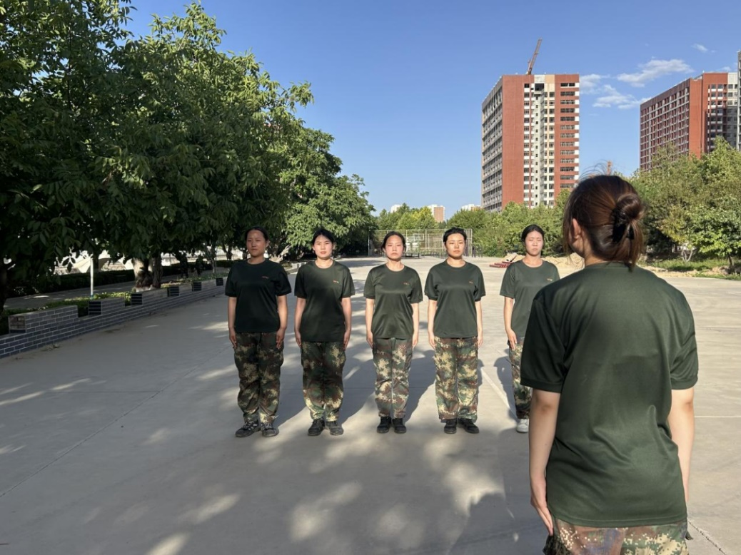 勇毅堅韌鋼如鐵，磨礪青春熱血燃——新入職輔導員培訓第三天