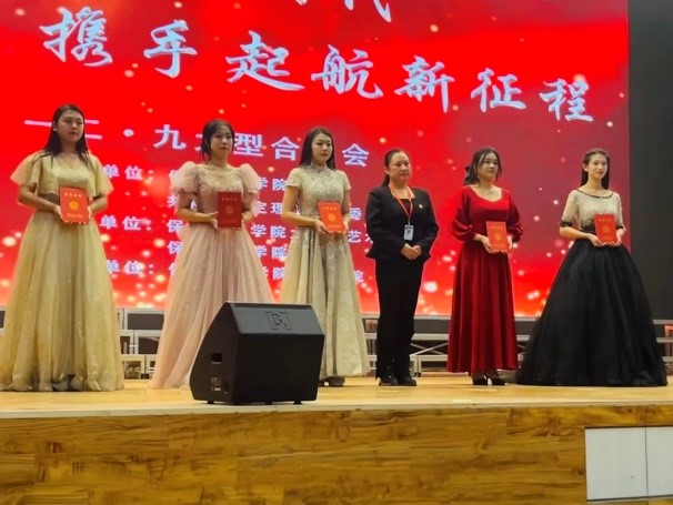 “青春放歌新時(shí)代，攜手起航新征程”合唱活動(dòng)圓滿結(jié)束