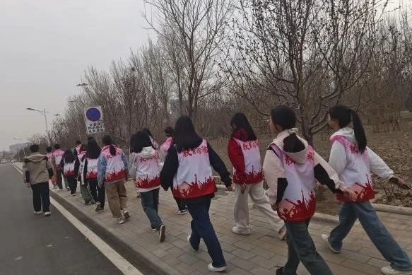 志愿于心，服務于行