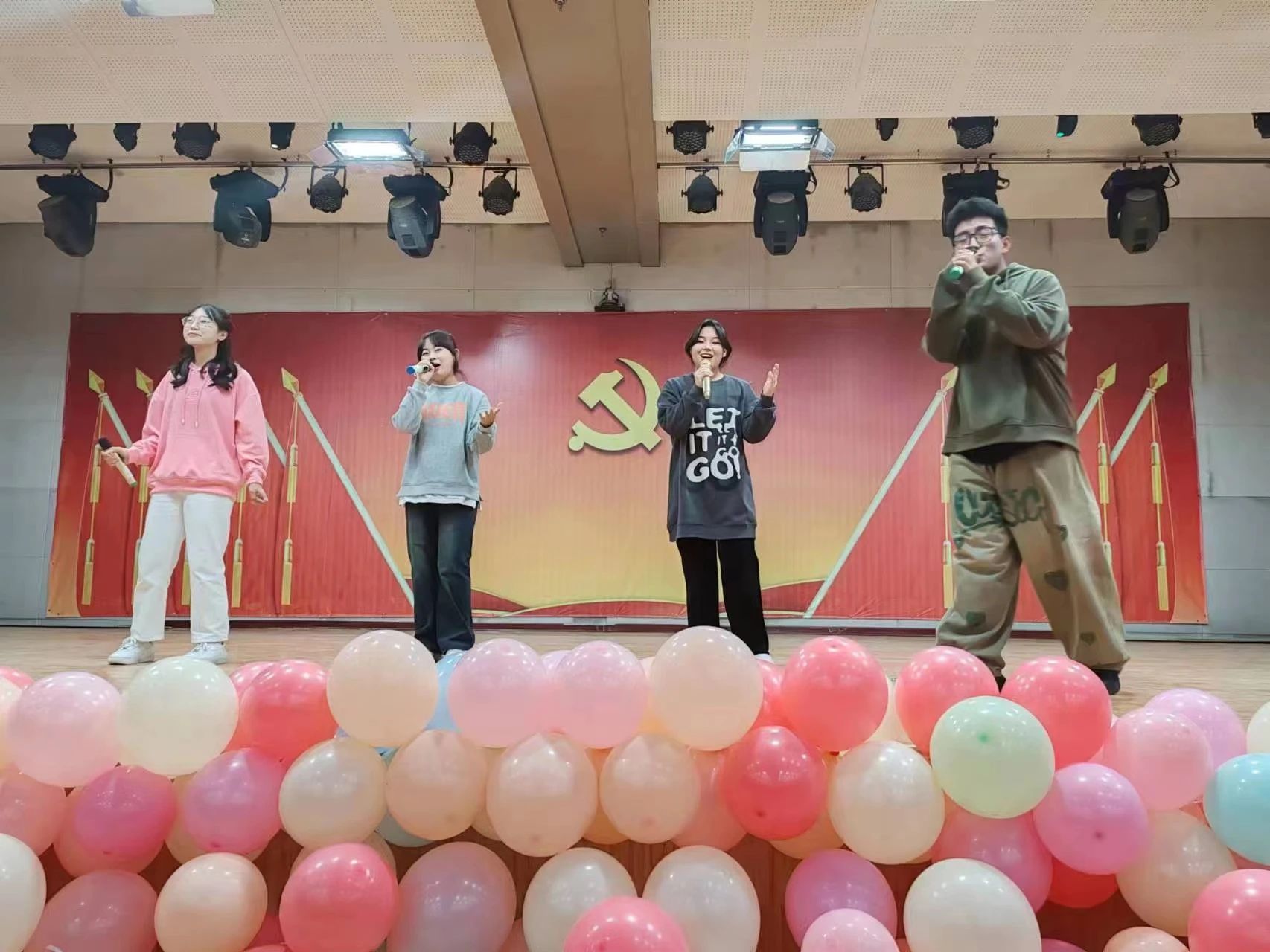 學生會傳承交接儀式暨文藝匯演