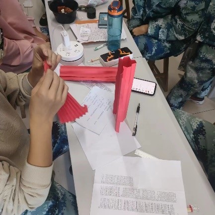 弘揚傳統文化 傳承愛國情懷——教育學院開展創意燈籠制作活動