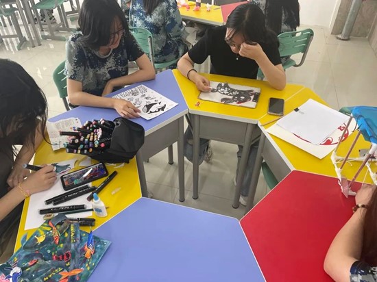 美育如光，熹微朝陽