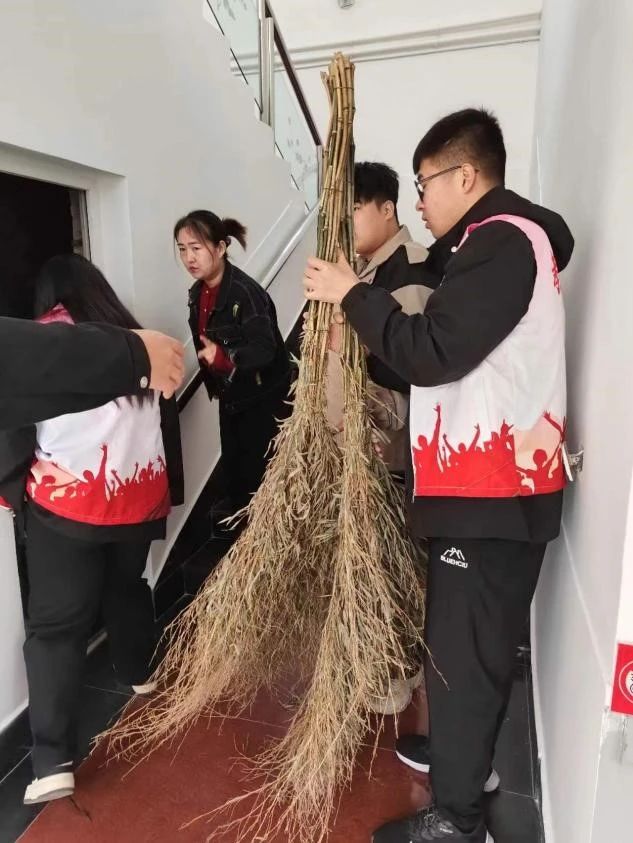 志愿于心，服務于行