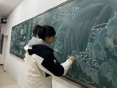 【教育·教學】黑板定格美好，寄語傳遞深情