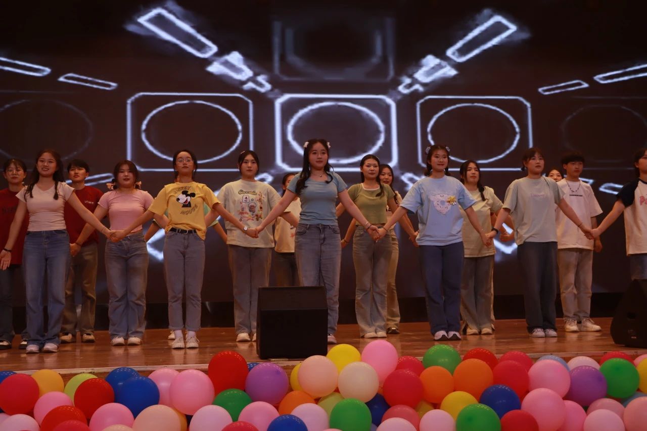 以“實踐”賦能 涵養(yǎng)優(yōu)秀學(xué)風(fēng)——“賡續(xù)教育初心 踔厲奮發(fā)向未來”2023學(xué)年實習(xí)表彰大會圓滿結(jié)束