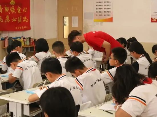 社會實踐(十八)|七彩假期護童夢,情暖童心傳文明②——保定理工學院經(jīng)濟學院“三下鄉(xiāng)”社會實踐