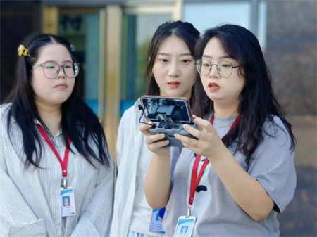 藝術學院廣播電視編導專業(yè)教師圓滿完成無人機技術培訓