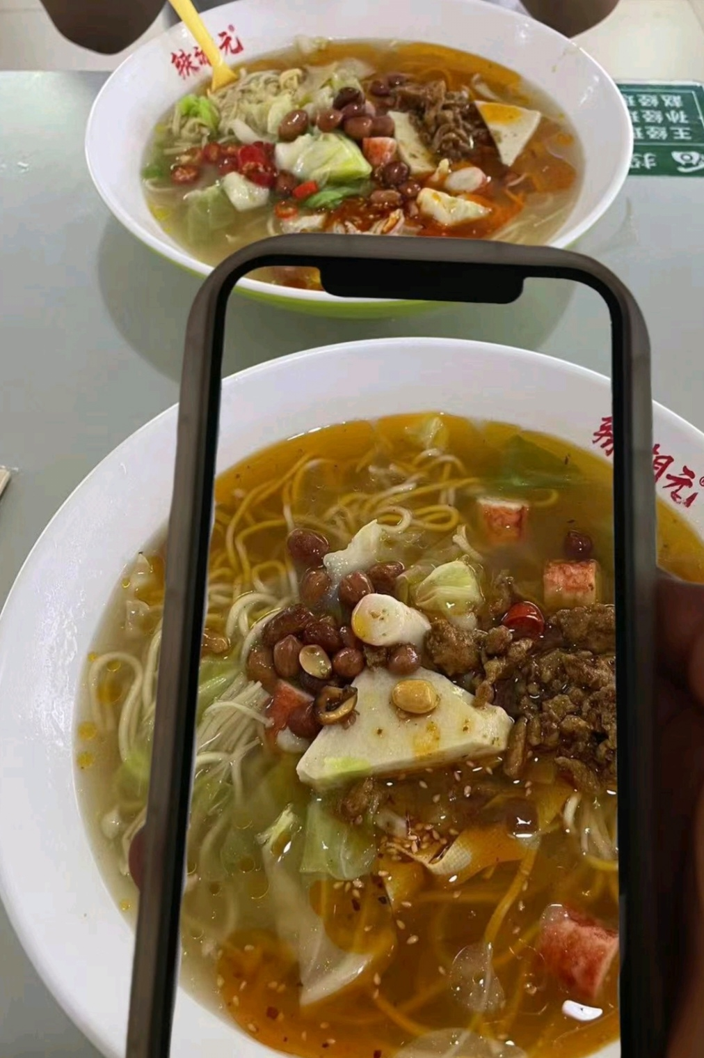 來看看相框里的保理吧！