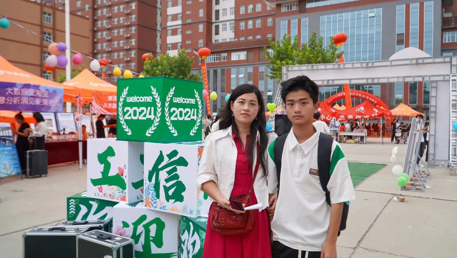 “新人”報到！來看保理新朋友們的100+張笑臉